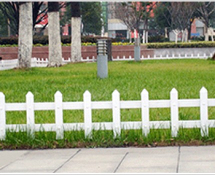 公園PVC護(hù)欄 公園PVC護(hù)欄